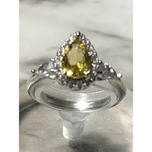 SIZE 8 YELLOW STONE AND TOPAZ 925 RING (2729)